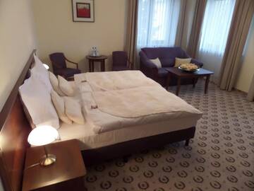 Фото номера Двухместный номер с 1 кроватью или 2 отдельными кроватями Отель Astoria Bed &amp; Breakfast г. Сважендз 22