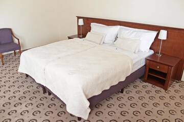 Фото номера Двухместный номер с 1 кроватью или 2 отдельными кроватями Отель Astoria Bed &amp; Breakfast г. Сважендз 7